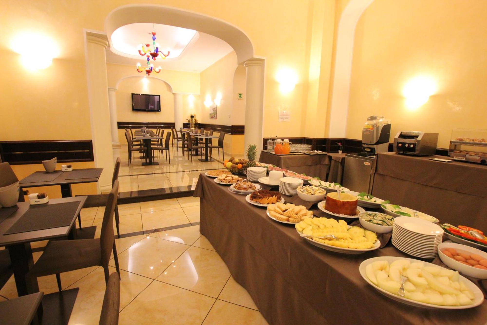 Mokinba Hotels Baviera Мілан Екстер'єр фото