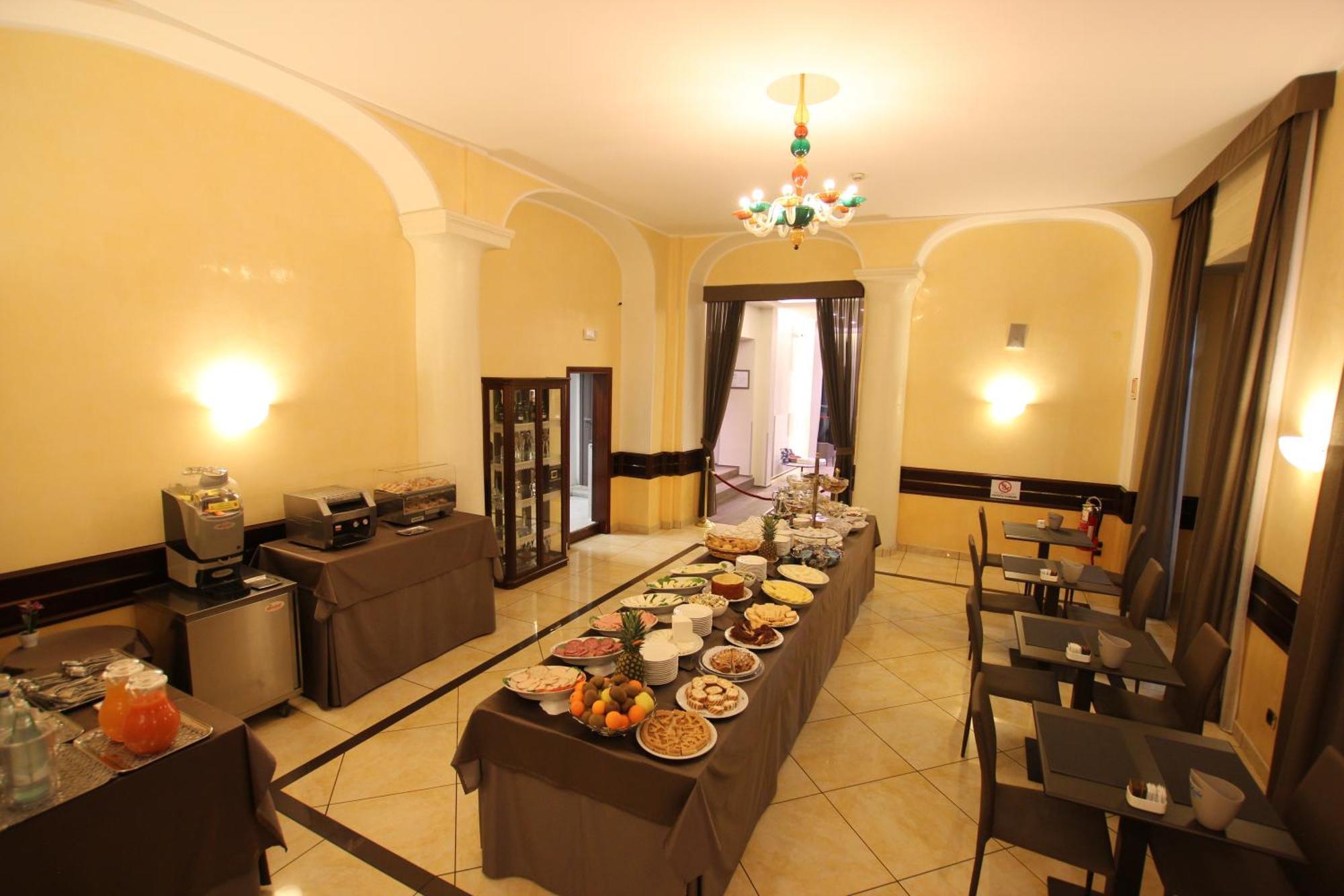 Mokinba Hotels Baviera Мілан Екстер'єр фото